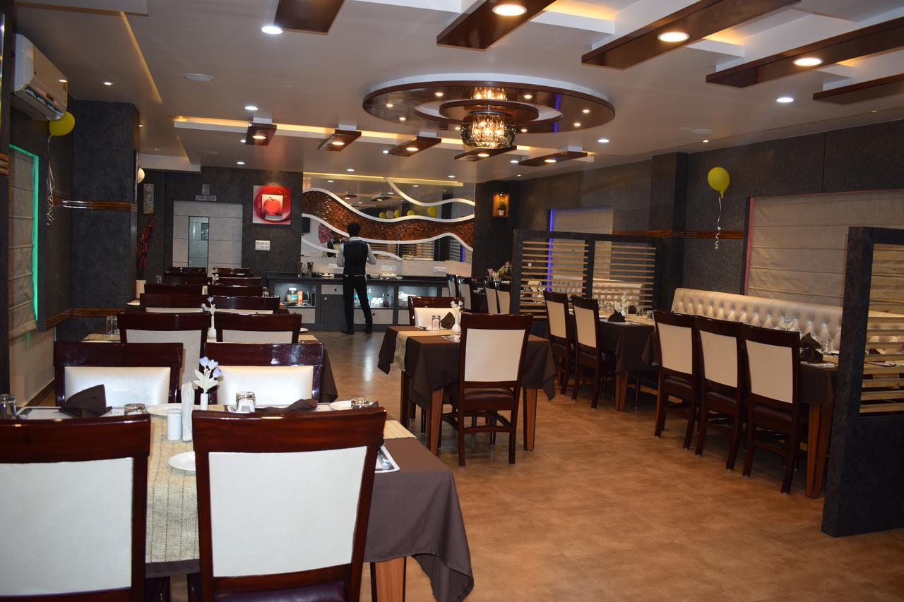 Hotel Welkin Residency Tezpur Kültér fotó